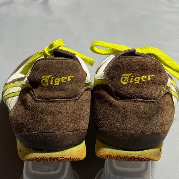 Multi colored ASICS - Picture 7 of 7